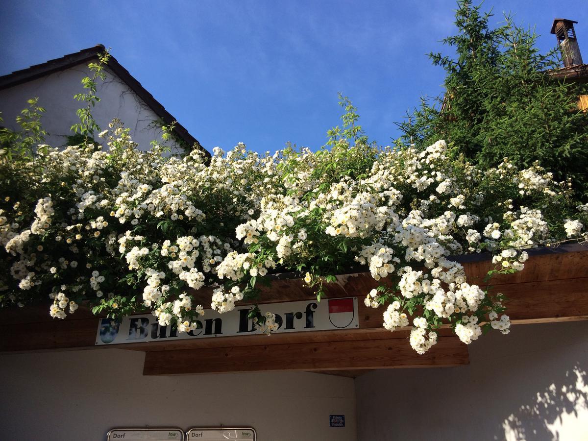 Bed and Breakfast Mona'S Sleep & Go Buren  Exterior foto